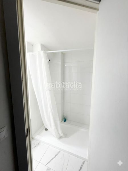Foto 2c30a6bb-7b7b-4e41-84e5-490d46735714. Local comercial a Buena Vista Madrid