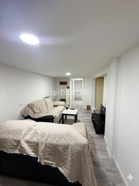 Foto cd7705fd-b69d-4ac5-acce-e64612c5124f. Local comercial a Buena Vista Madrid