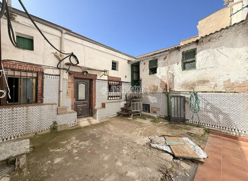 Foto 30daa9ed-57f5-4a64-8729-8496289b2966. Casa  en venta en Buena Vista Madrid