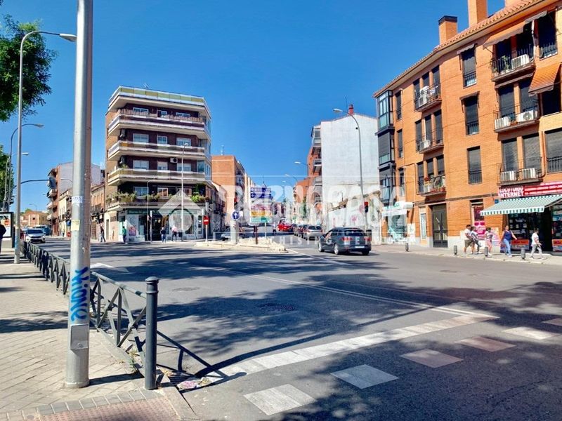 Foto ba3ef94e-5e69-4172-8515-9144aa4286c9. Pis amb terrassa a Buena Vista Madrid