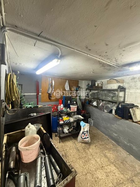 Foto 28fee26d-bff2-4a64-b21f-cf9118f16603. Aparcament cotxe a Buena Vista Madrid