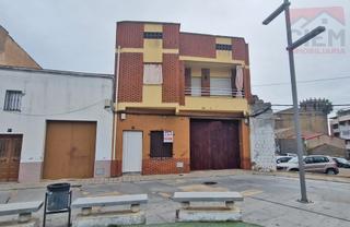 Duplex à Miajadas. Piso , con planta baja acondicionada con reciente reforma , buen