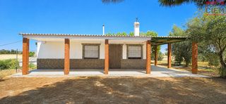 Chalet in Miajadas. Casa de campo con luz electrica , en miajadas  ,zona del puente