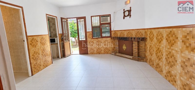 Foto 5a4452f3-17c5-40b1-9d00-9b0f64c71eae. Casa amb xemeneia a Almoharín