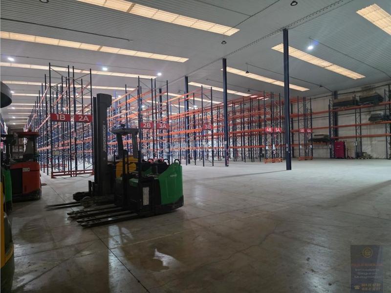 Foto ce0cbe2e-e61f-4431-bf50-98b9639fae6d. Rent industrial building in de las retamaas in Casarrubios del Monte