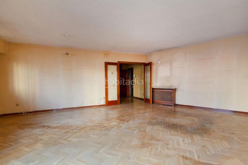 Foto 900fee10-ef88-46cf-94da-7bd84397773b. Etagenwohnung mit heizung parking in Castilla Madrid