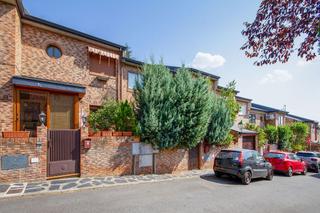 Semi detached house in Jade