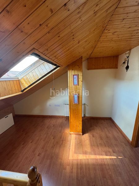 Foto ac5946db-d119-47d5-a69d-fb36f47c3392. Duplex con riscaldamento in Brunete