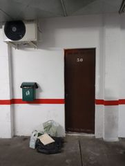 Geschäftsraum  San isidro 35. Local com. en venta en sevilla la nueva.