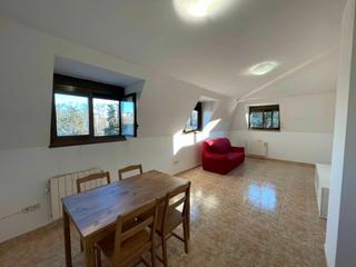 Location Appartement  Calle del parque. Céntrico y luminoso piso amueblado con vistas al parque