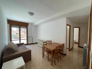 Miete Etagenwohnung  Calle de pamplona escudero. Céntrico y luminoso piso amueblado