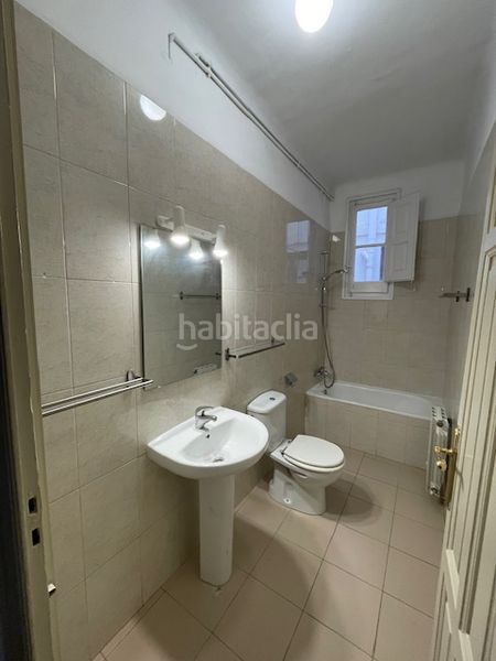 Foto 5d7a3055-5a1e-4aec-b21b-6abee621d246. Rent flat with heating in Paseo Sagasta Zaragoza