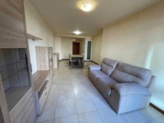 Miete Etagenwohnung  Calle salamero. Céntrico piso amueblado con terraza