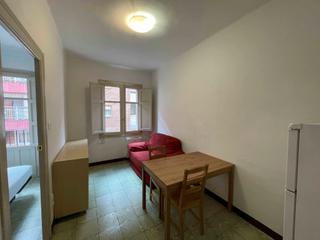 Location Appartement  Calle de pamplona escudero. Céntrico  apartamento amueblado