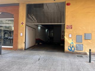 Aparcament cotxe  Calle de pérez dolz