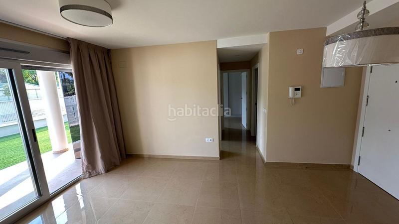 Foto c5f0b7c1-d1c5-48fd-b3fb-8e9559cd58e5. Apartamento en Cabanes