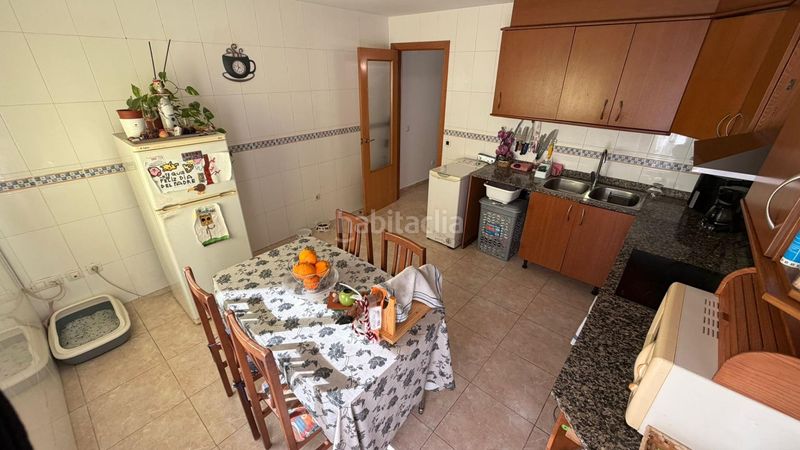 Foto c9a7a464-5c9d-4a9e-8e9a-b0696a58d7d4. Maison avec parking dans Centro Almazora / Almassora