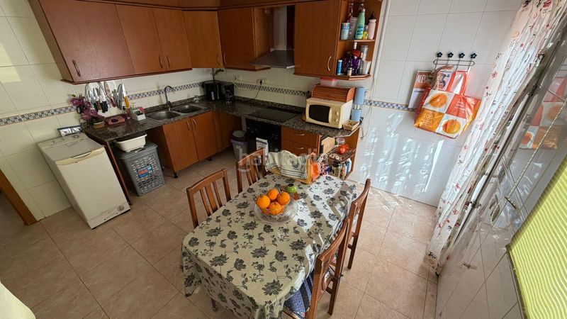 Foto cbd1e4f2-accd-42fc-878f-02b41a898e0b. Maison avec parking dans Centro Almazora / Almassora