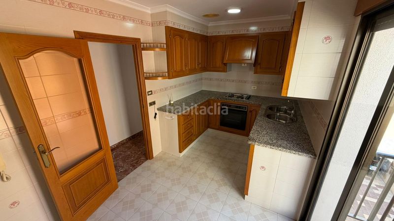 Foto a3eb1e43-322b-4d90-9bd9-bf6a46d2456a. Casa amb aparcament a Casco Antiguo-Darremur Almazora / Almassora
