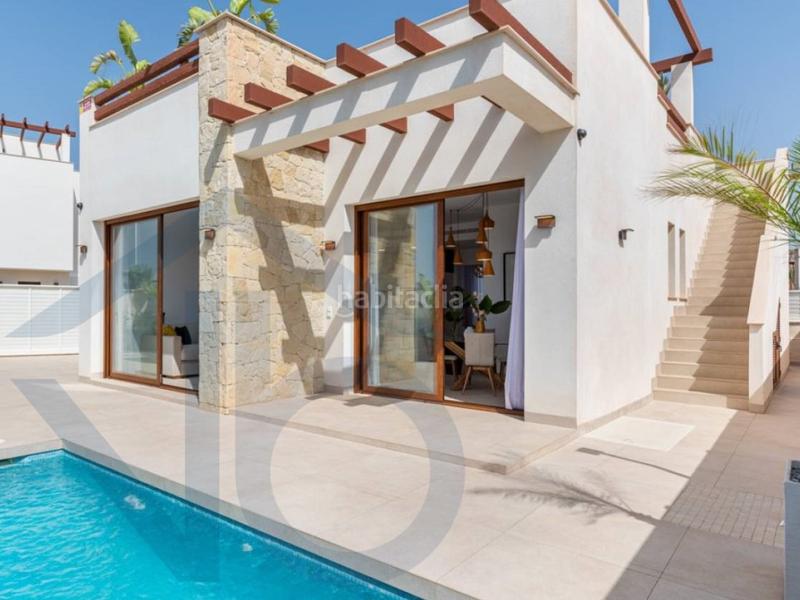 Foto 293c24ea-b2f5-4648-b78c-c8f7364f8e2a. Casa villa en Cala Marqués Vera