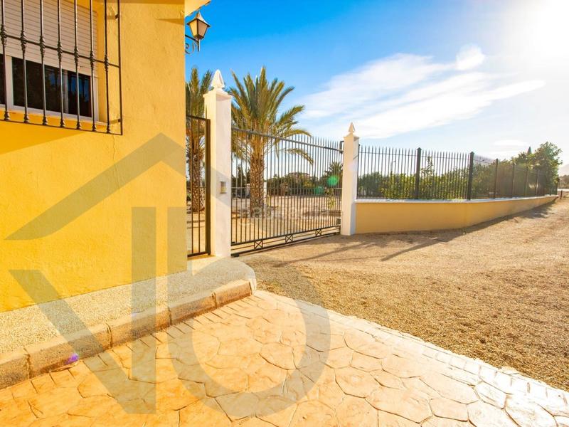 Foto aa43cdc2-cfd6-4ebf-9454-48ab27f187df. House with parking in San Juan de los Terreros