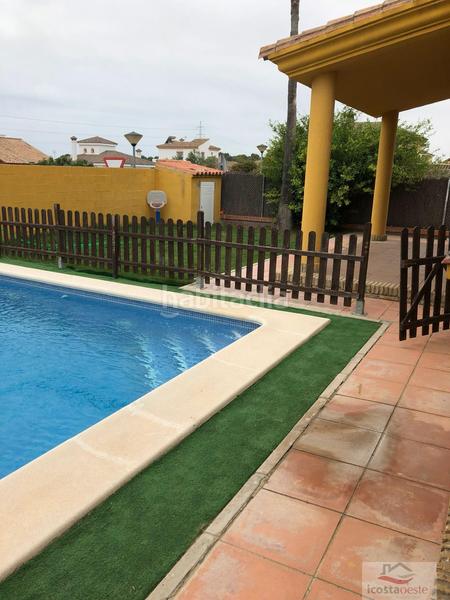 Foto 5ea207c5-e894-4bb0-a270-c6f4870cce61. Chalet el puerto de santa maríachalet en Cuatro Pinos - El Carmen Puerto de Santa María (El)