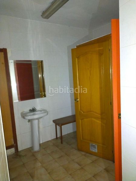 Foto c6888173-c65b-4bf3-b88d-162e6440036f. Local comercial a La Granja Zaragoza