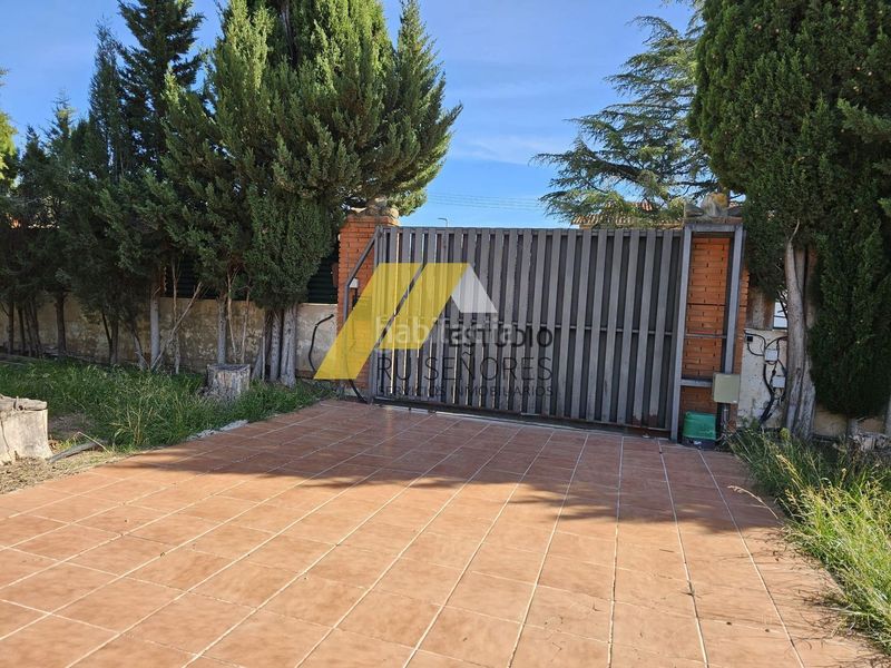 Foto e763765a-e6e0-4da9-ad87-c049e41c40d3. Chalet en carretera de valencia 0 en Cuarte de Huerva