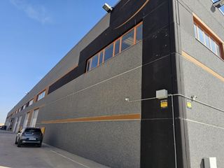 Miete Fabrikhalle in Calle calle borderea 51. Alquiler 2 naves unidas empresarium
