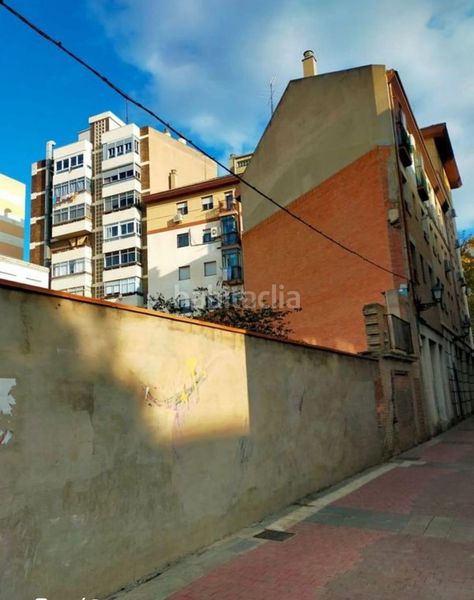Foto 047e51fa-e515-4784-bb68-328719149dda. Terreny residencial a Arrabal Zaragoza