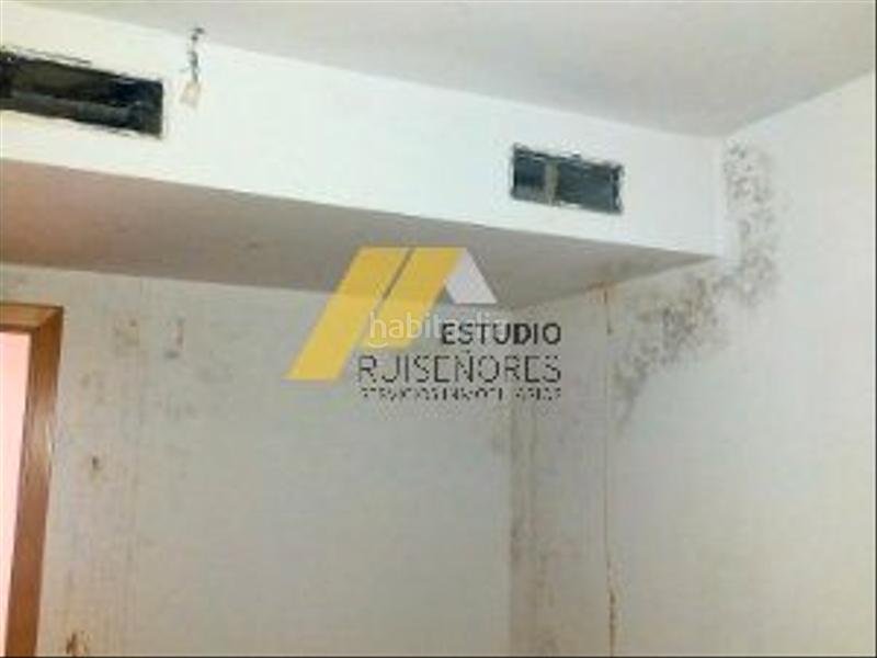 Foto 52fe9105-5317-4a81-b8a0-415d9e4f548e. Edifici a Cadrete