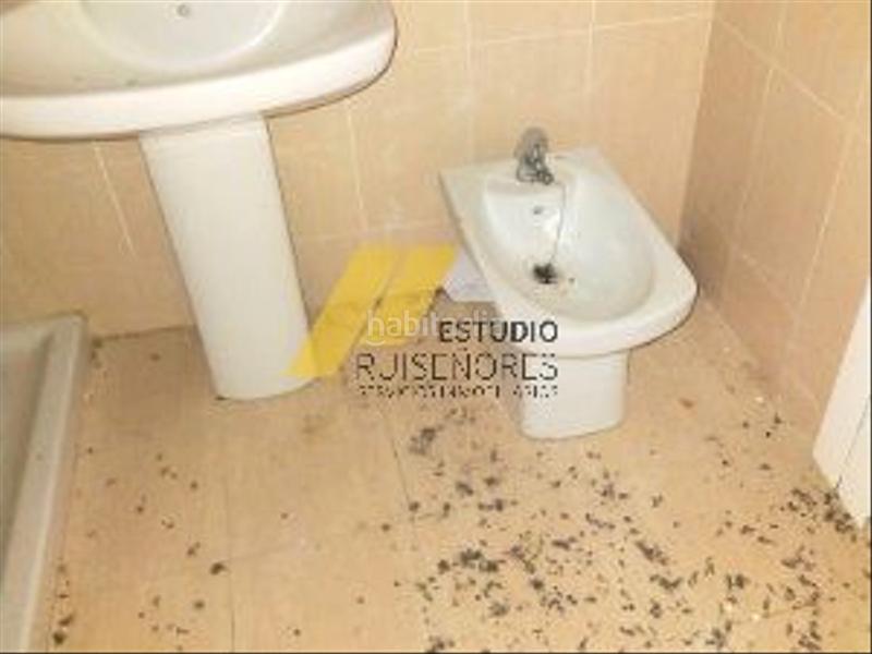 Foto bac9593b-510c-4937-8398-0a468bf711a5. Edifici a Cadrete