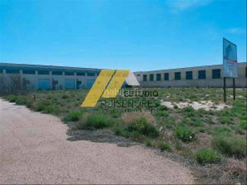 Foto c768171a-c093-4550-8caa-8b9e6ca12205. Nau industrial a Cartuja Baja Zaragoza