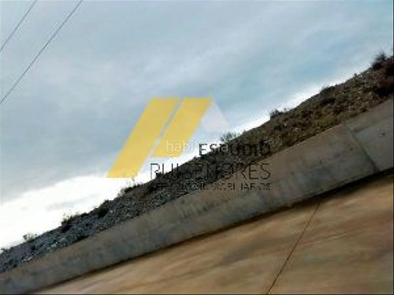 Foto 5ed27eea-6e71-4551-9a6e-eea3ea1fad3b. Capannone industriale in calle borderea 12 in Cartuja Baja Zaragoza