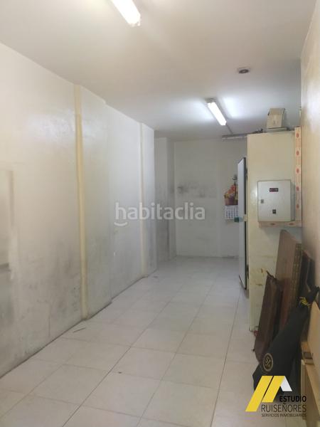 Foto bf6d6f1d-2e48-480c-8938-8a94619c1118. Alquiler local comercial en calle de santander 32 local calle santander en Zaragoza