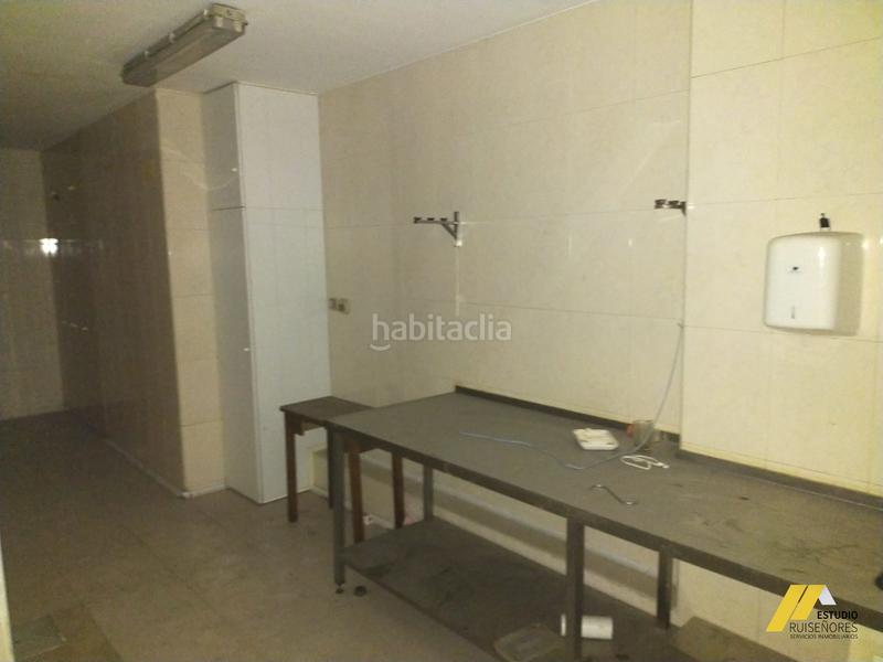 Foto e3c89c2f-9c0d-40e7-8fcf-294e7ff9734d. Alquiler local comercial en calle de santander 32 local calle santander en Zaragoza