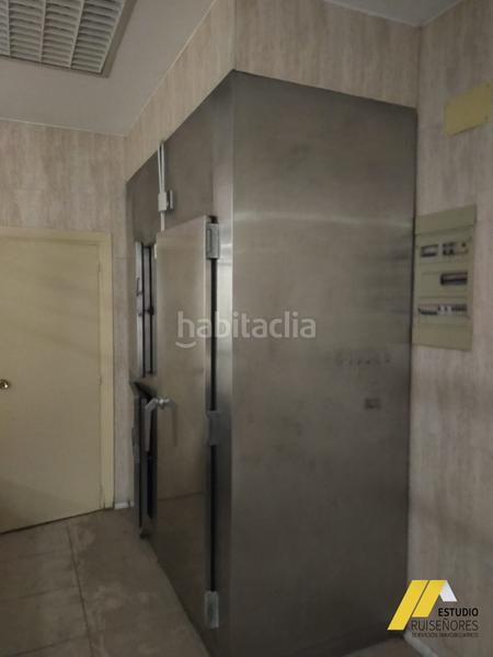 Foto 310d3ef9-715a-4cfc-8f55-5dc2c730f448. Location local commercial dans calle de santander 32 dans Zaragoza