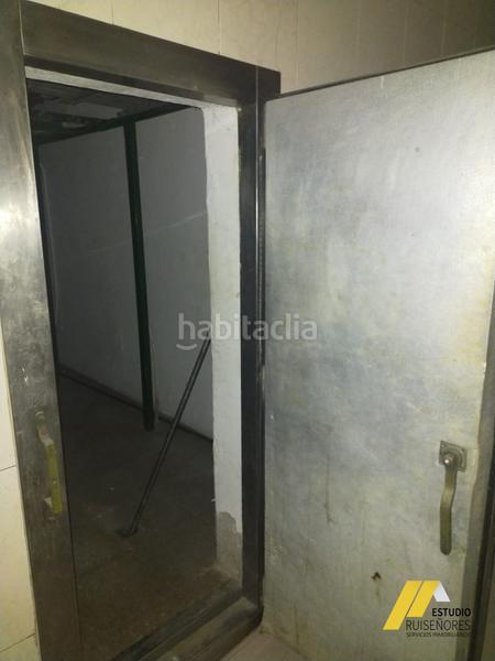 Foto c3cd30f0-6d15-4314-99eb-7a1895af5855. Location local commercial dans calle de santander 32 dans Zaragoza