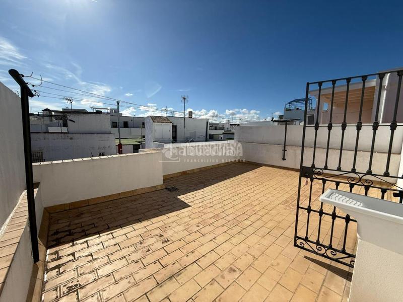 Foto 236680a7-2419-4e02-ac0c-750f4037b371. Casa pareada casa en venta en Barbate Barbate