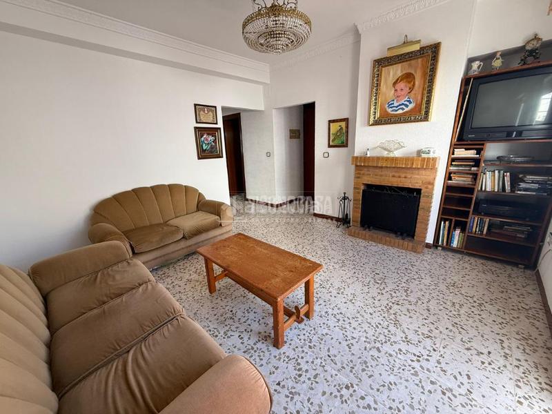 Foto b7a67626-3fbe-4cd0-8798-06312e21a526. Piso  en venta en Barbate Barbate