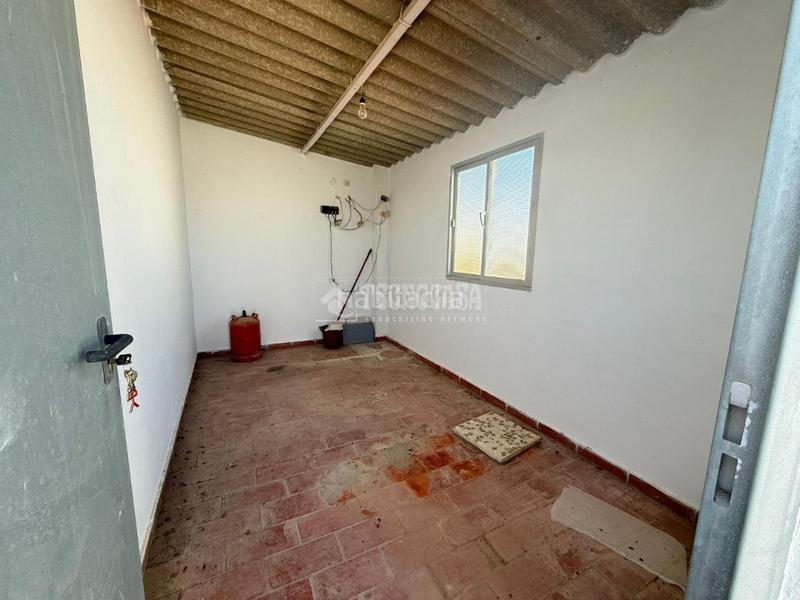 Foto eddc4857-f67a-4608-8ac3-3a0962781edf. Piso  en venta en Barbate Barbate