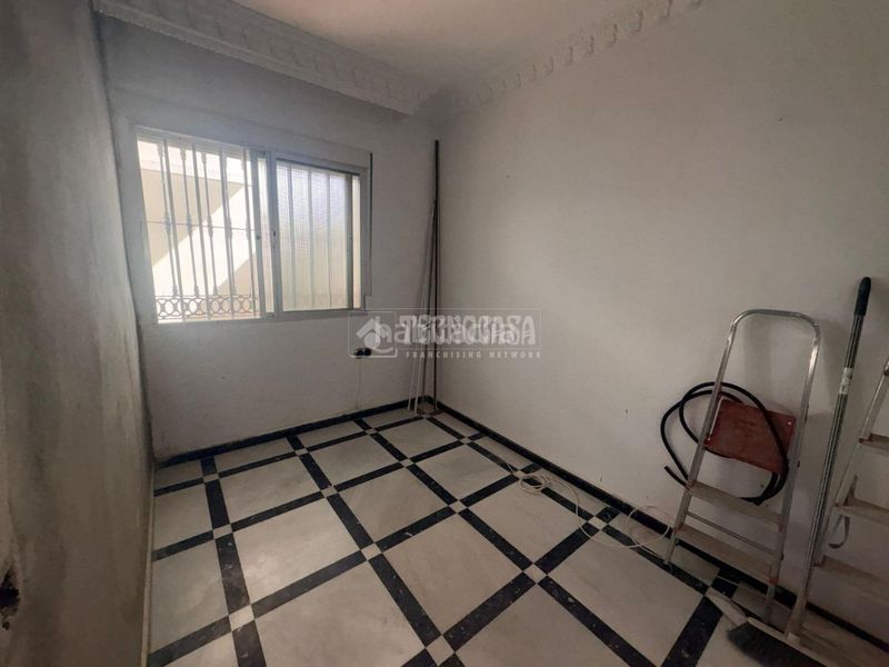 Foto 10d75ea0-ce91-4e43-87a9-55e4e88fe094. Piso  en venta en Barbate Barbate