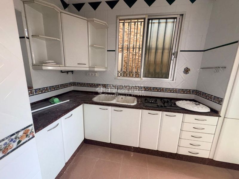Foto bf867170-3f40-49c8-9d0b-fc703f029037. Piso  en venta en Barbate Barbate