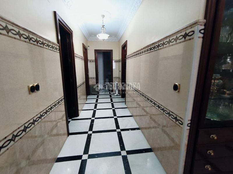 Foto 0bc539c8-18ef-408d-8eb2-19a7718c56b2. Piso  en venta en Barbate Barbate