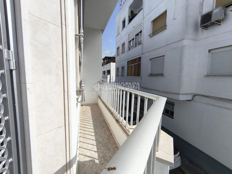 Foto 3ff8256d-be1c-4a2b-8a81-3b4f9993e5b0. Piso  en venta en Barbate Barbate