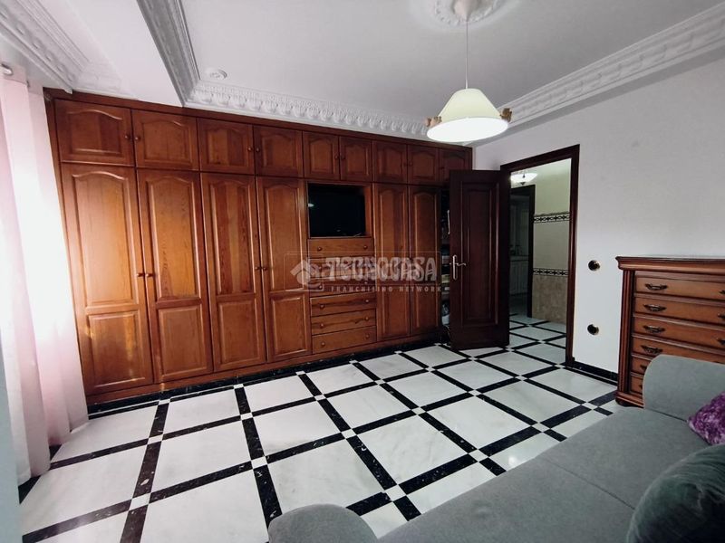 Foto a1bfc778-91d3-42ec-b6b1-ba3c7f04e4a0. Piso  en venta en Barbate Barbate