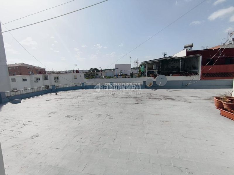 Foto c7a92a3d-d95c-4a9d-b0c9-037bb5177a3e. Piso  en venta en Barbate Barbate