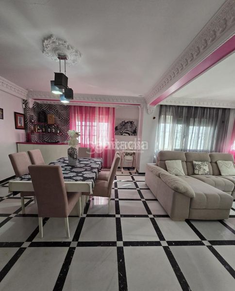 Foto e4a74b69-5bab-4f47-9cb5-2c9f0cc83e66. Pis a Barbate Barbate