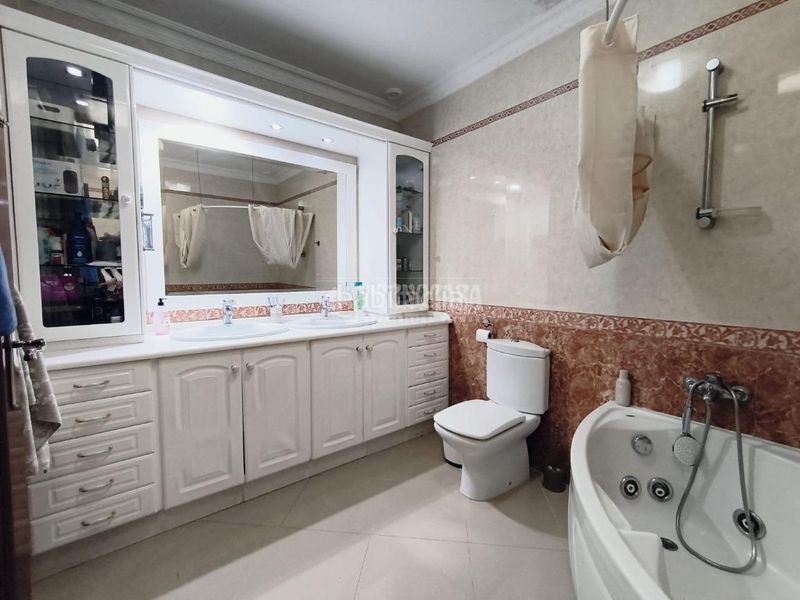 Foto f55d41e5-aac4-4360-974e-08568f196a33. Piso  en venta en Barbate Barbate