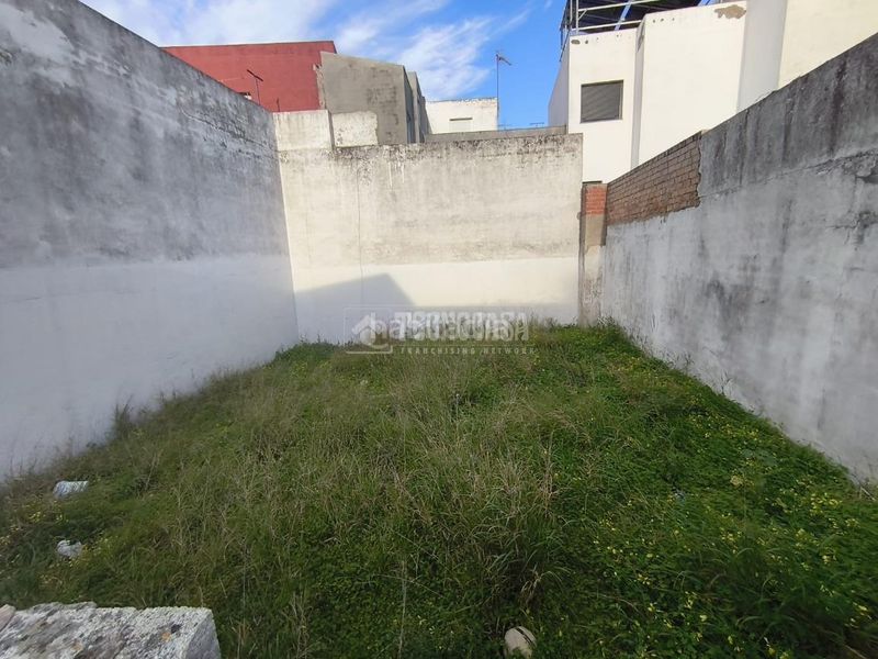Foto c48e9c96-2ba1-4339-8f69-b70ba888959e. Terreny residencial a Barbate Barbate